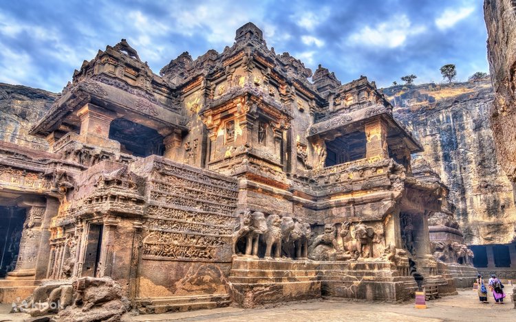 Day 01: Arrive Aurangabad - Ellora - Grishneshwer temple